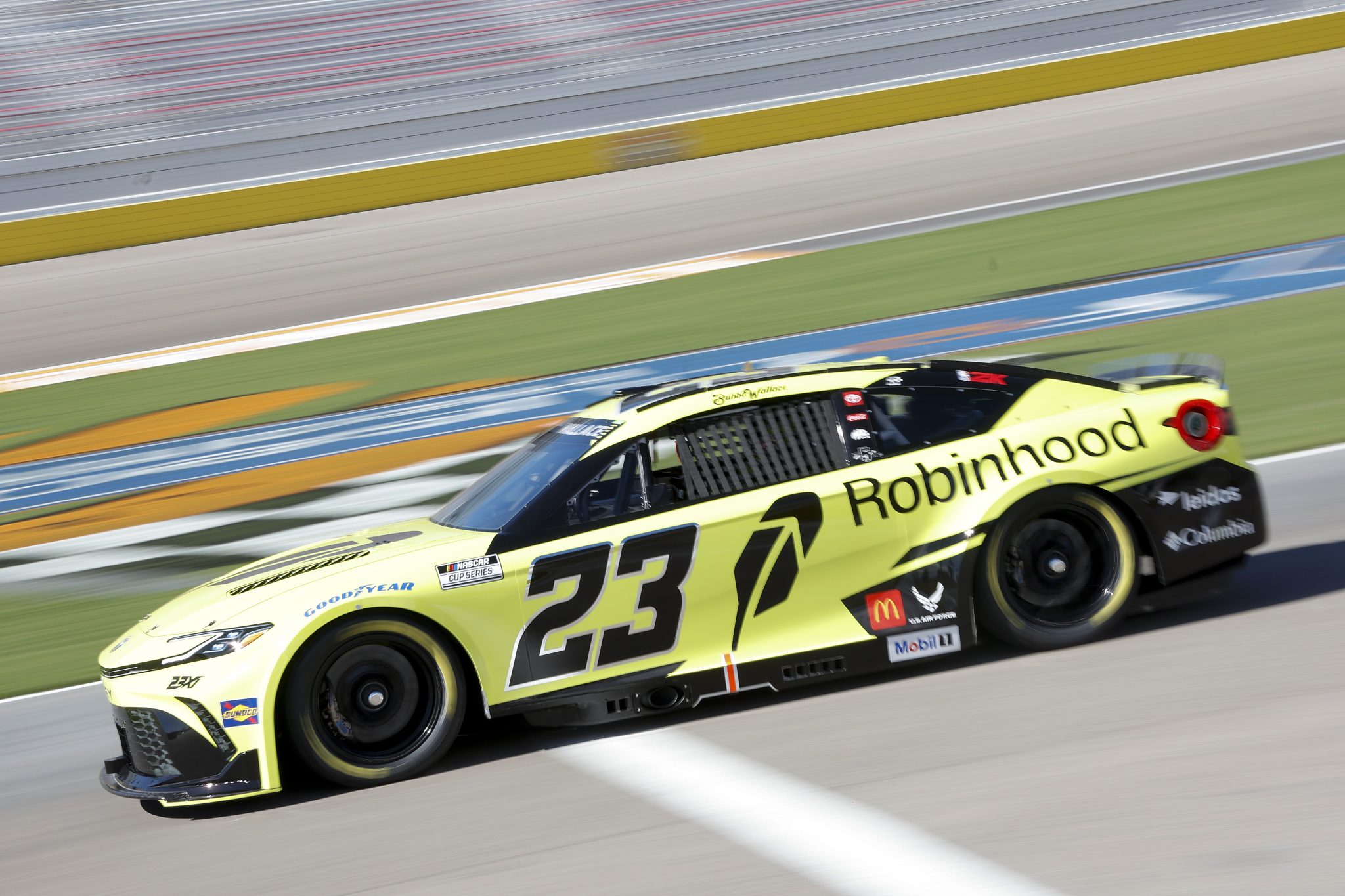 NASCARページ Robinhood expands partnership with 23XI Racing; includes