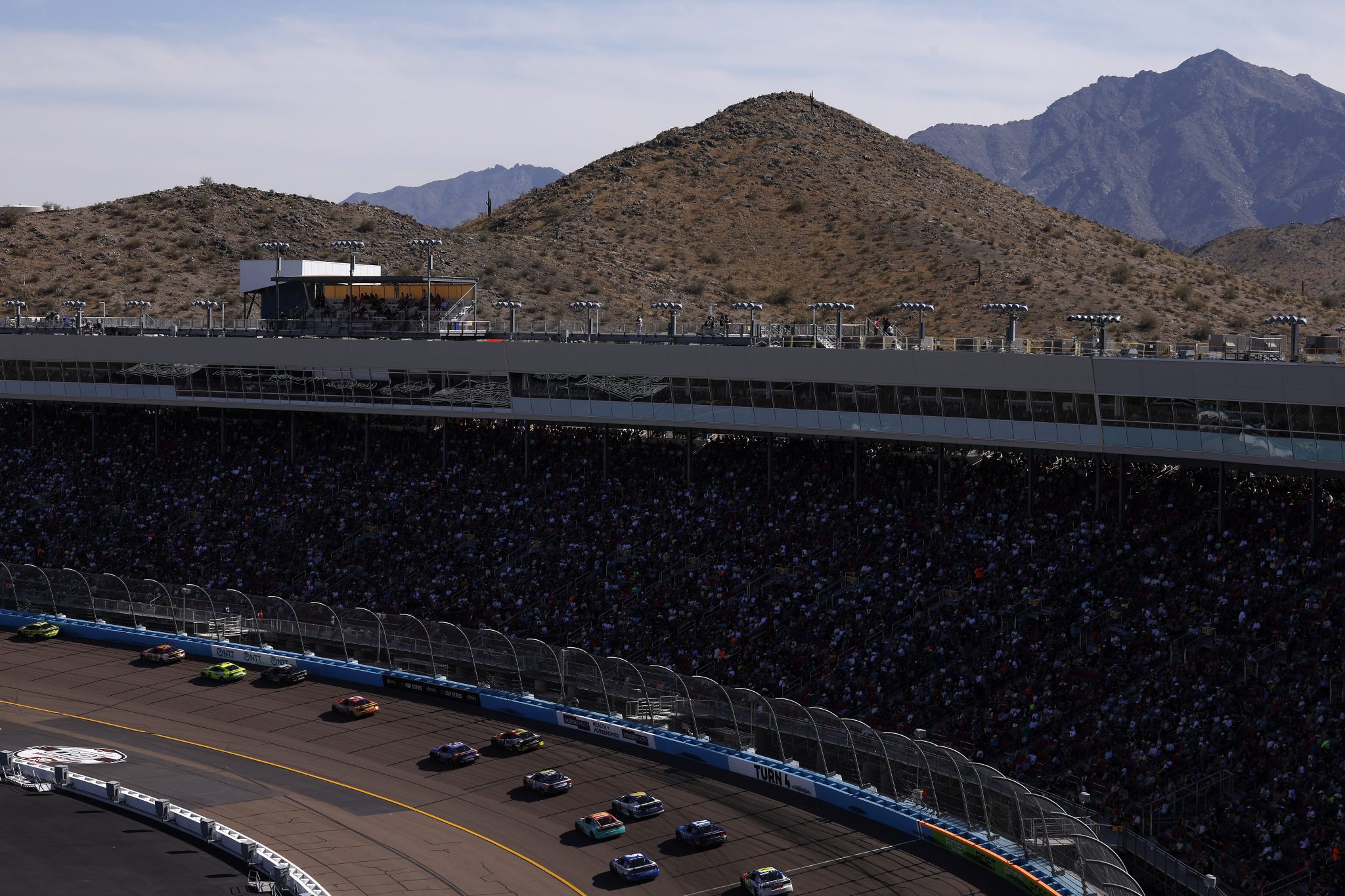 Billy Ray Cyrus to Perform at Phoenix Raceway Freeway Insurance 500
