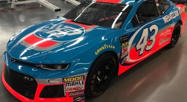 Visit Petty’s Garage and Medallion Bank to support Bubba Wallace in Kentucky page