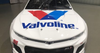 Alex Bowman’s 2019 #88 Valvoline Chevrolet paint scheme.