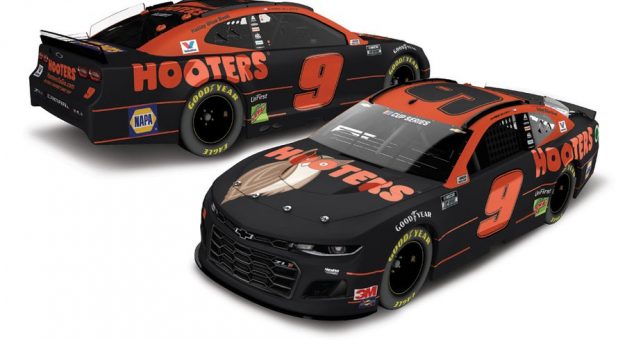 Visit New Hooters scheme for Chase Elliott page