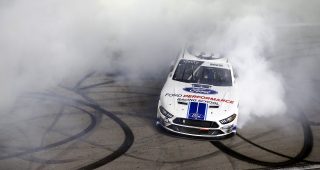 Chase Briscoe closes the deal at Las Vegas Motor Speedway