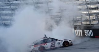 Brad Keselowski pulls off surprising win at Bristol