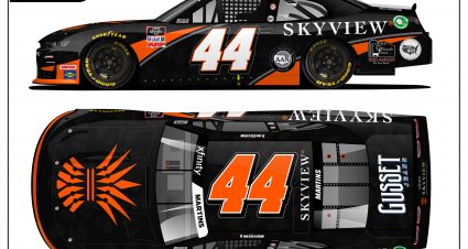 44 Skyview V8