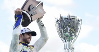 Chase Elliott wins at Phoenix, takes 2020 Cup championship and adds to family legacy