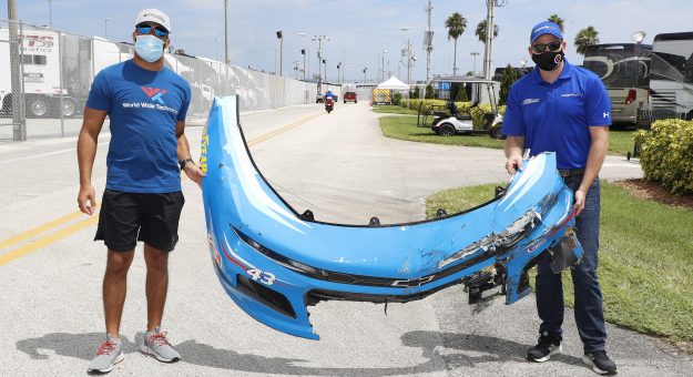 Visit CarParts.com gives fans chance to win All-Star bumper after McDowell and Wallace meet to autograph page