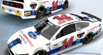 14 Ford Performance Racing School 3q 01