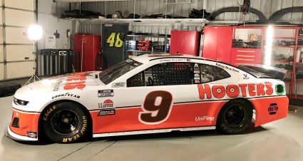 9 Hooters Darlington Throwback