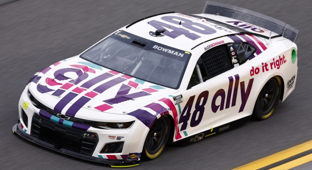 Visit Hendrick Motorsports will Race for Ukraine in Las Vegas page