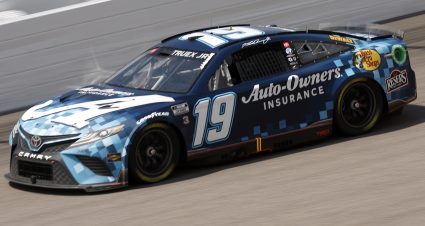 2022 #19 Martin Truex Jr. NASCAR Cup Series paint scheme