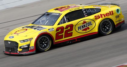 Joey Logano’s 2022 #22 Shell Pennzoil Ford paint scheme.