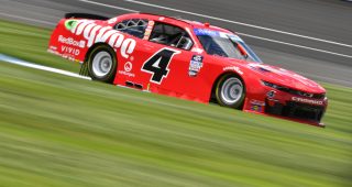 Hy-Vee Extends Partnership with Bayley Currey, JD Motorsports