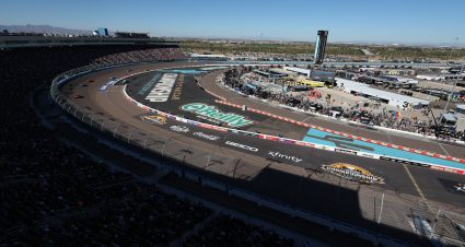 AVONDALE, ARIZONA - NOVEMBER 06: A general view of racing during the NASCAR Cup Series Championship at Phoenix Raceway on November 06, 2022 in Avondale, Arizona. (Photo by Christian Petersen/Getty Images) | Getty Images