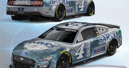 4 Busch Light Harvick Phoenix 3q