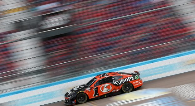 Visit Kubota refuels partnership with Crayola to bring kids together for community teamwork page