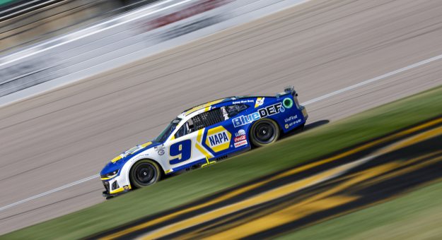 Visit Chase Elliott to have a new spotter in 2024 UPDATES page