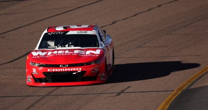 Jesse Love’s 2024 #2 Whelen Chevrolet paint scheme.