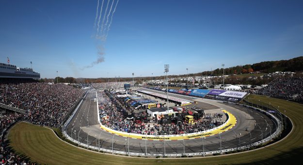 Visit Statistical Advance: Analyzing the Xfinity 500 page