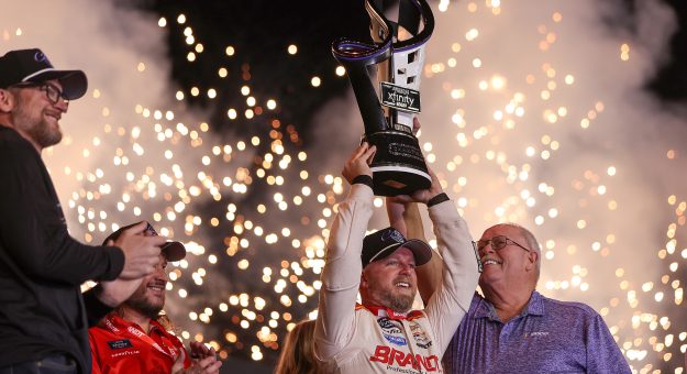 Visit Final stage of Xfinity Series Championship race airing commercial free page