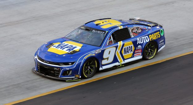 Visit Hendrick Motorsports leads 80,000th NASCAR Cup Series lap page
