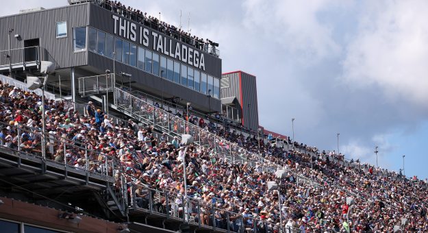 Visit Commercial breakdown: 2025 YellaWood 500 page