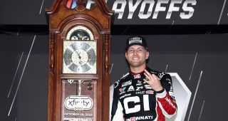 William Byron makes championship field with 11th-hour win at Martinsville