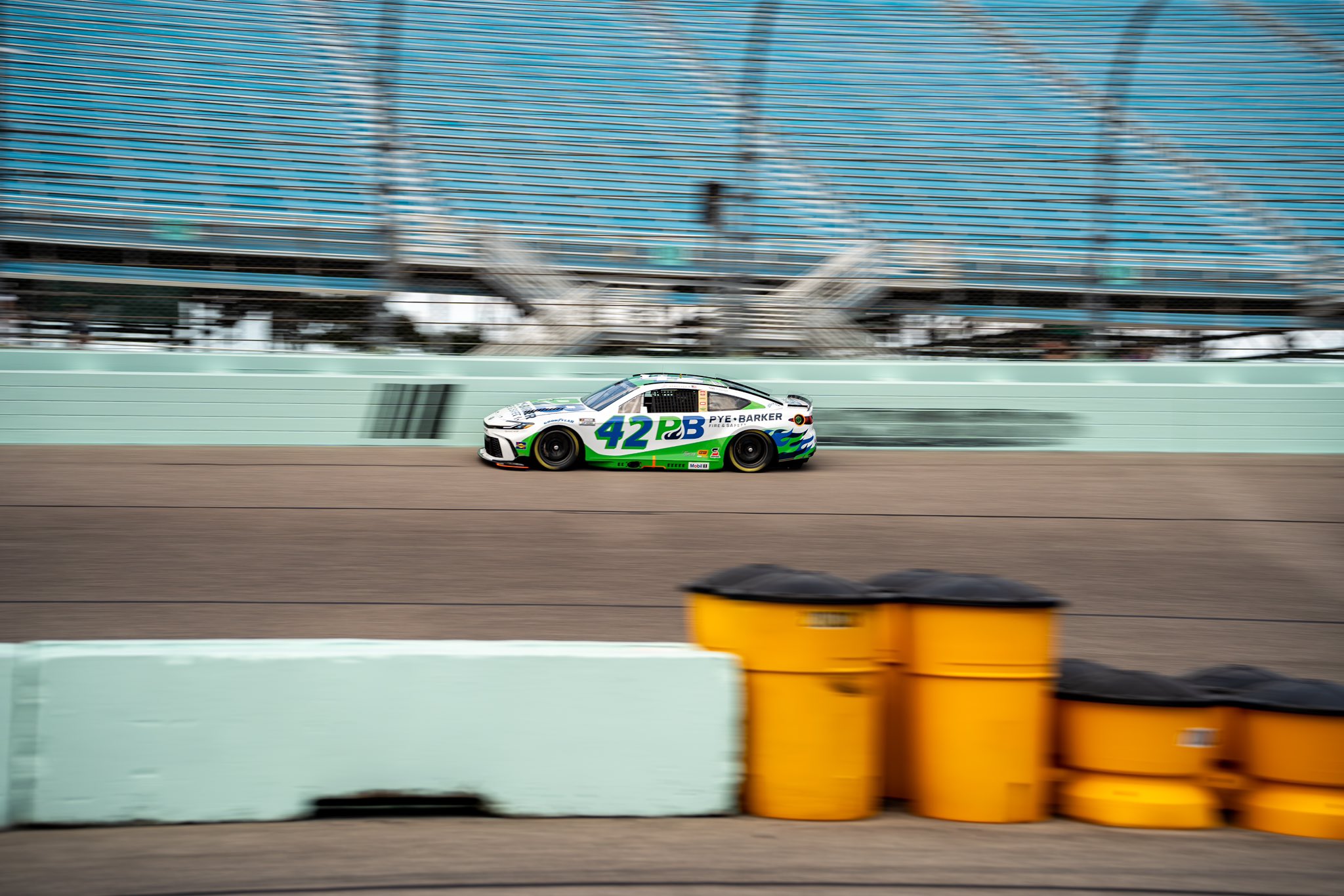 2025 Homestead 42