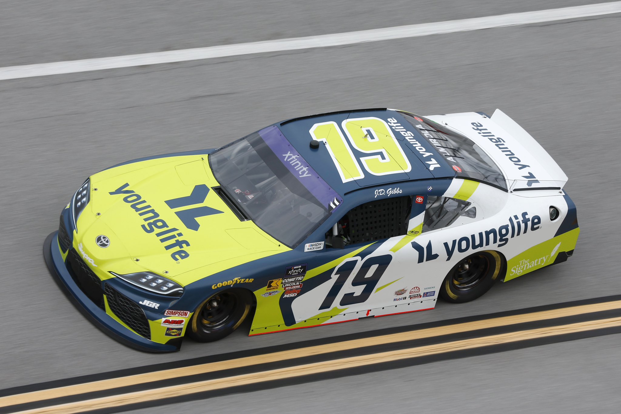 Aric Almirola Talladega