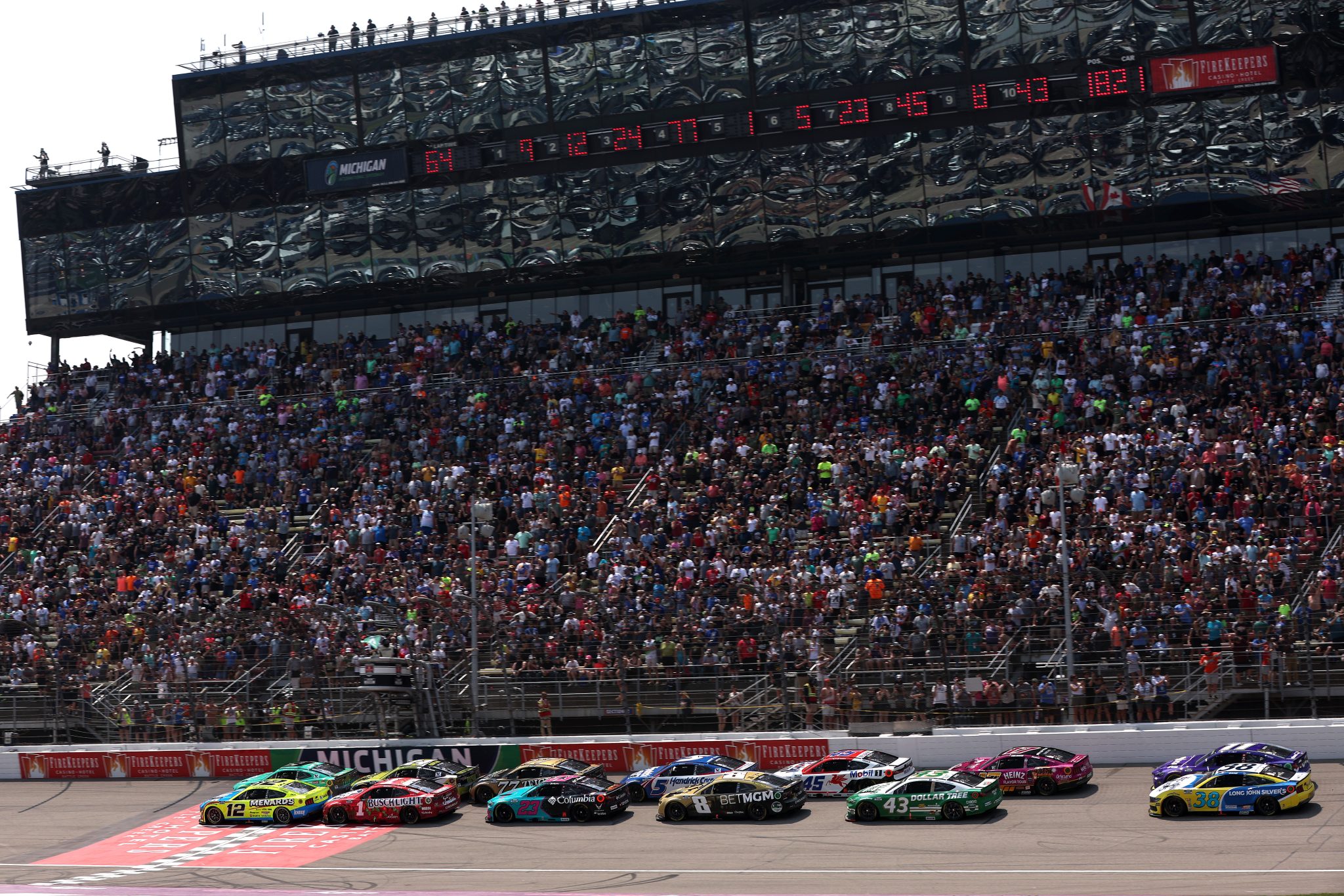 BROOKLYN, MICHIGAN - JUNE 08: A general view of racing during the NASCAR Cup Series FireKeepers Casino 400 at Michigan International Speedway on June 08, 2025 in Brooklyn, Michigan. (Photo by Meg Oliphant/Getty Images) | Getty Images