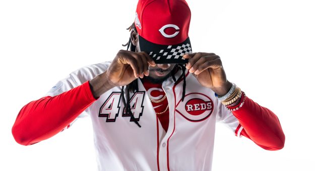 Visit Atlanta Braves, Cincinnati Reds wearing NASCAR-inspired uniforms for Speedway Classic page