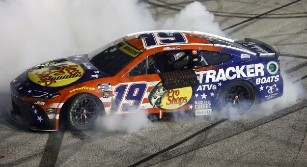 Visit Darlington post-race inspection page