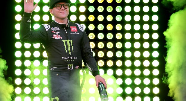 Visit Ty Gibbs impresses in World of Outlaws debut page