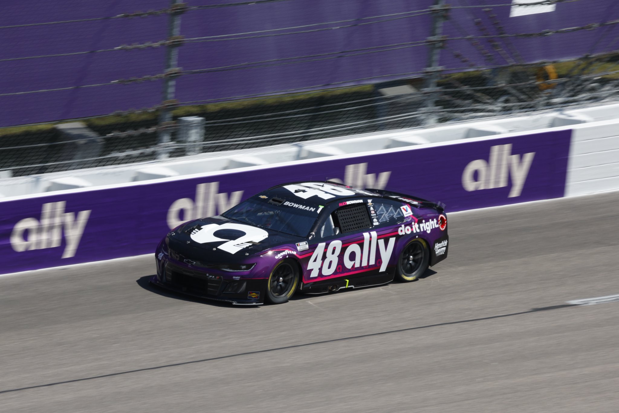 KANSAS CITY, KANSAS - SEPTEMBER 27: Alex Bowman, driver of the #48 Ally Chevrolet, drives during practice for the NASCAR Cup Series Hollywood Casino 400 Presented by ESPN BET at Kansas Speedway on September 27, 2025 in Kansas City, Kansas. (Photo from Ally Racing)