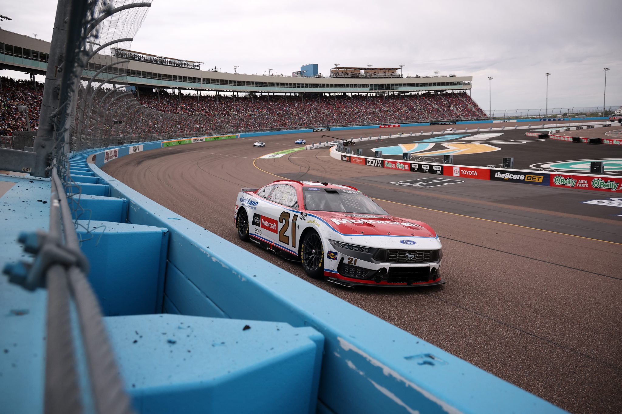 AVONDALE, ARIZONA - OCTOBER 18: Josh Berry, driver of the #21 Motorcraft/Quick Lane Ford, drives during the NASCAR Cup Series Freeway Insurance 500 at Phoenix Raceway on October 18, 2026 in Avondale, Arizona. (Photo by Chris Graythen/Getty Images) | Getty Images