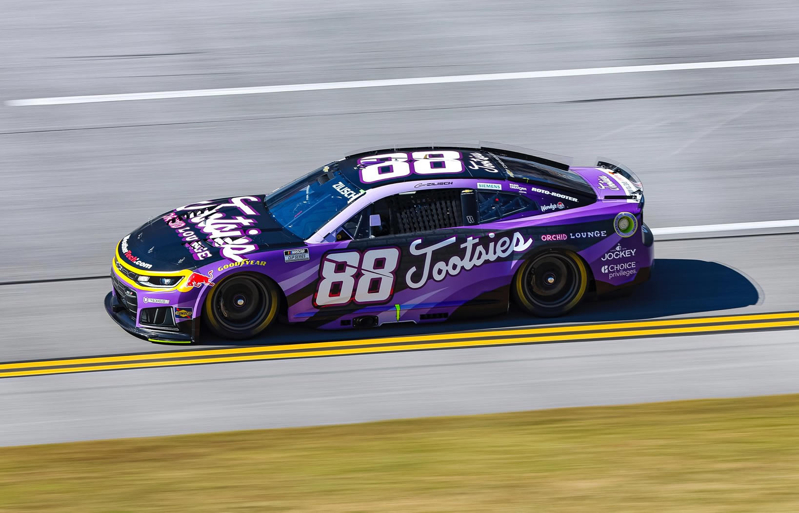 TALLADEGA, ALABAMA - OCTOBER 25: Connor Zilisch, driver of the #88 Tootsies Orchid Lounge Chevrolet, drives during the NASCAR Cup Series YellaWood 500 at Talladega Superspeedway on October 25, 2026 in Talladega, Alabama. (Photo from Trackhouse Racing)