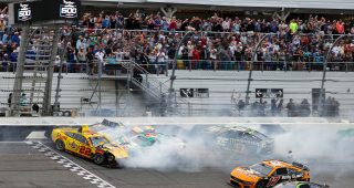 Shot at history slips away for Elliott, Keselowski in DAYTONA 500 chaos