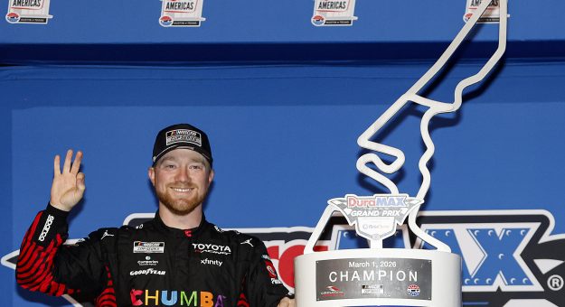 Visit Tyler Reddick heads to Phoenix with thoughts of a fourth straight win page