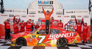 Late rally nets Justin Allgaier fourth Darlington victory