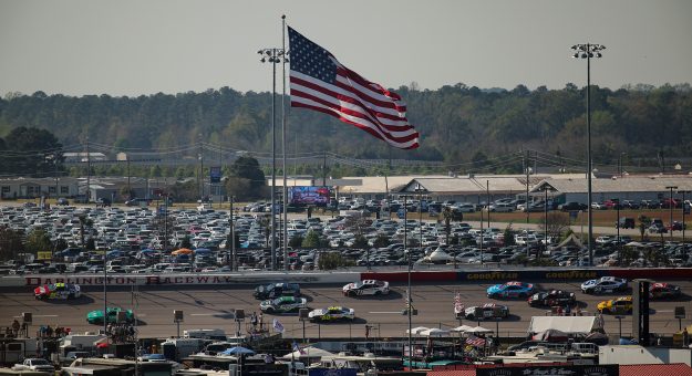 Visit Tyler Reddick chose suffering over comfort in Darlington victory page