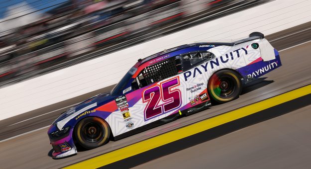 Visit AM Racing closes NASCAR operations page