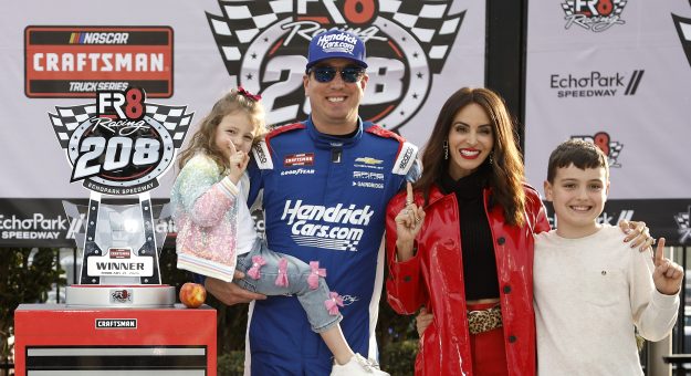 Visit Kyle Busch settles lawsuit with insurance company page
