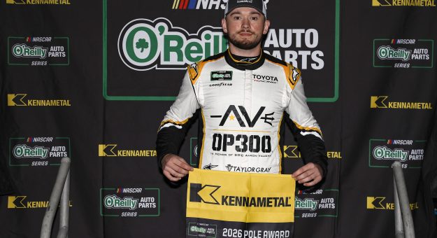 Visit Friday Phoenix Raceway Notebook page