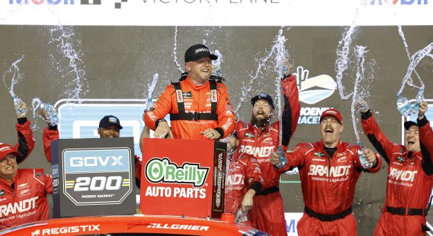 Visit Splendid restart from Justin Allgaier leads to O’Reilly triumph at Phoenix page