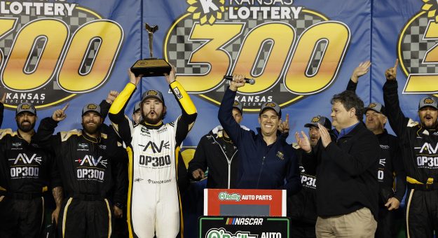 Visit O’Reilly Auto Parts post-race inspection: Kansas Speedway page