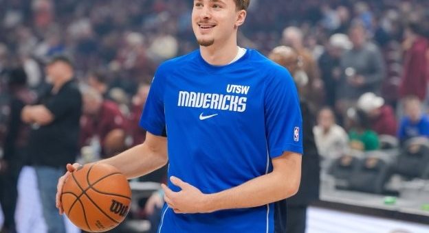 Visit Green Flagg: Dallas Mavericks rookie star named honorary pace car driver at Texas page