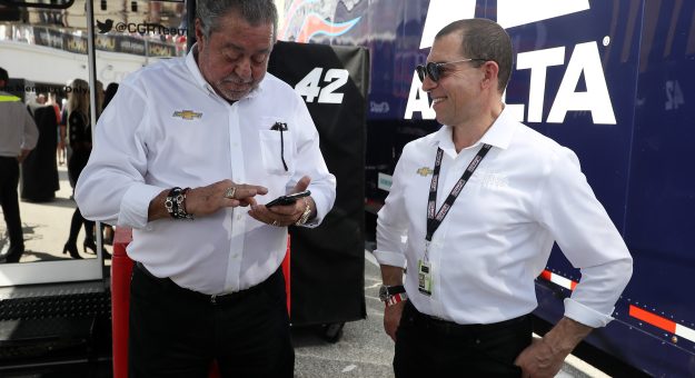 Visit Rob Kauffman planning to step down from Race Team Alliance page