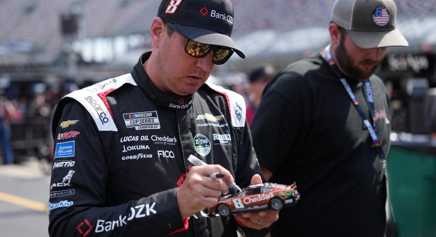 Visit Report: Kyle Busch collapsed Wednesday in simulator UPDATE page