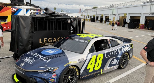 2027 Daytona 500 Johnson 48 Carvana