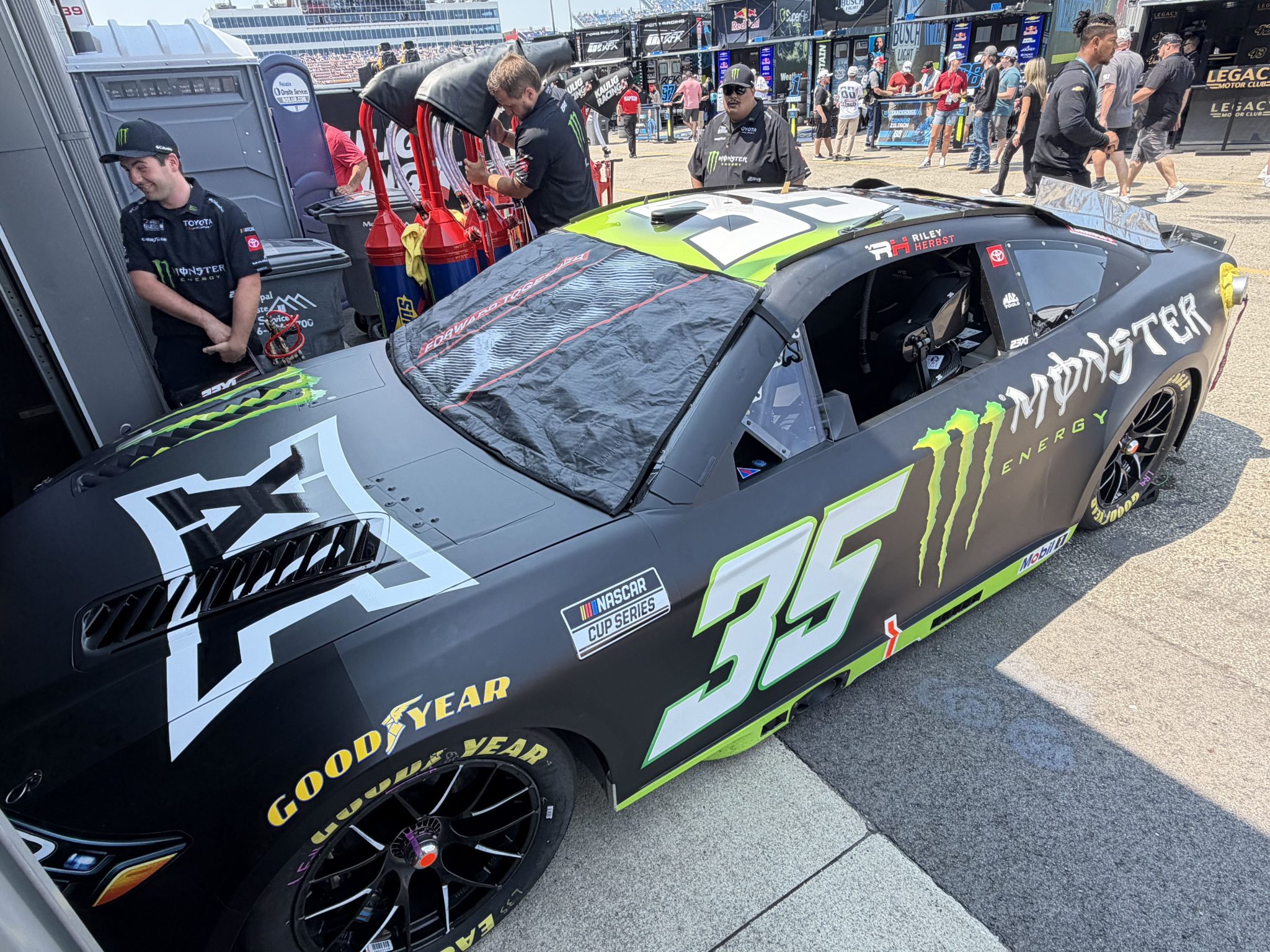 2026 Iowa 35 Herbst Monster