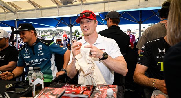 SALINAS, CALIFORNIA - SEPTEMBER 4: #2: Josef Newgarden, Team Penske Chevrolet, Autograph Session during the NTT INDYCAR Series WeatherTech Raceway Laguna Seca on September 4, 2026 at WeatherTech Raceway Laguna Seca in Salinas, California (Photo by Brandon Badraoui/Lumen via Getty Images)